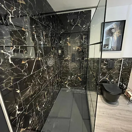 Le Beverl'inn 2* Флер