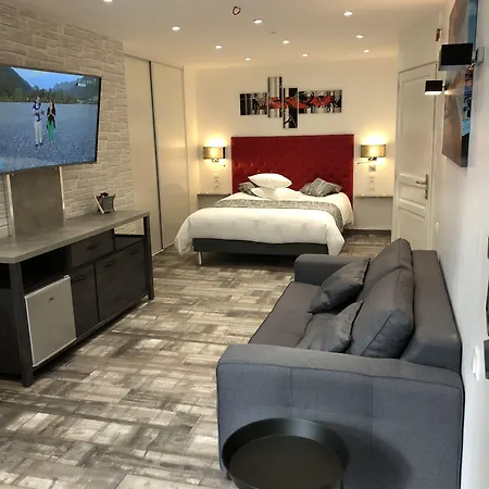 Le Beverl'inn Отель Флер