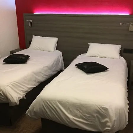 Le Beverl'inn Отель Флер