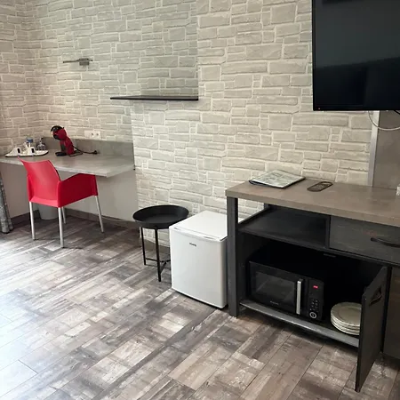 Le Beverl'inn 2* فليرس