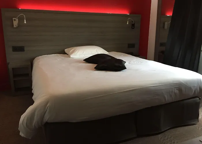 Le Beverl'inn 2* פלר