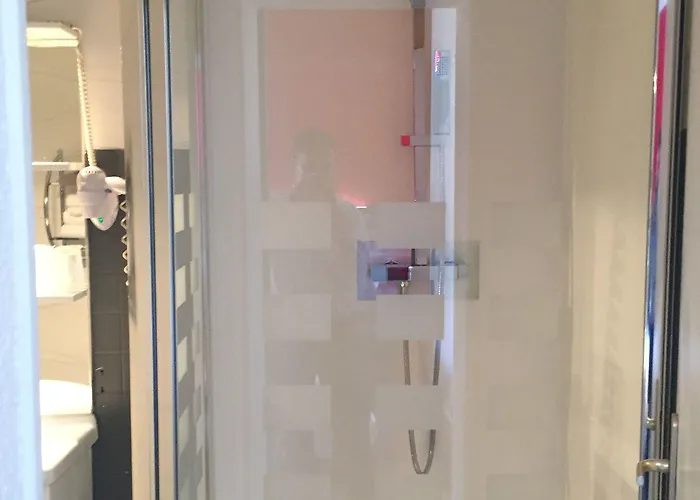 Le Beverl'inn Флер