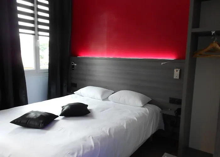 Le Beverl'inn Отель Флер